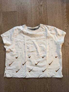 Nike Cropped White Short-Sleeve Logo Tee